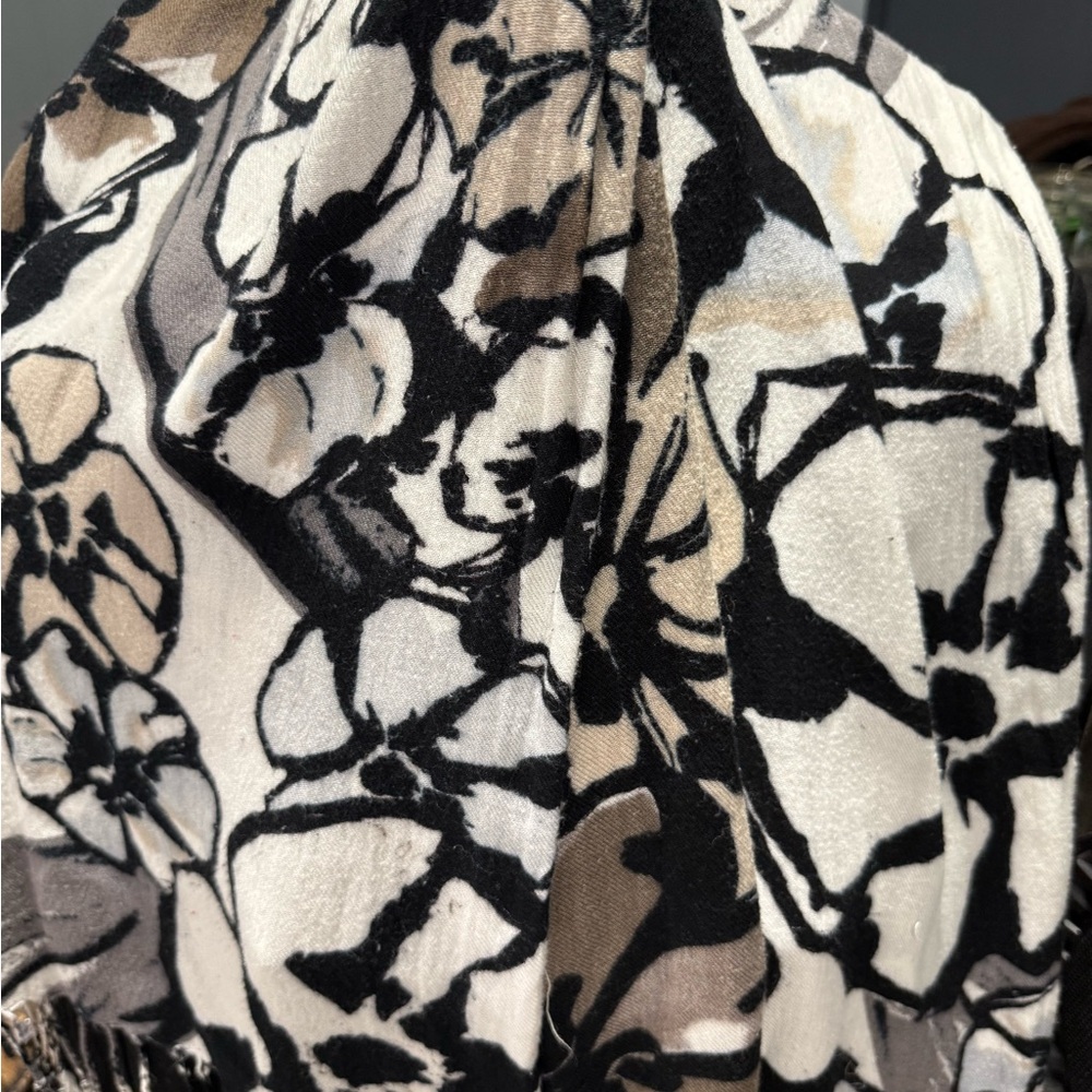 ⚠️ FINAL CALLCloset Clean Out Floral Print Scarf